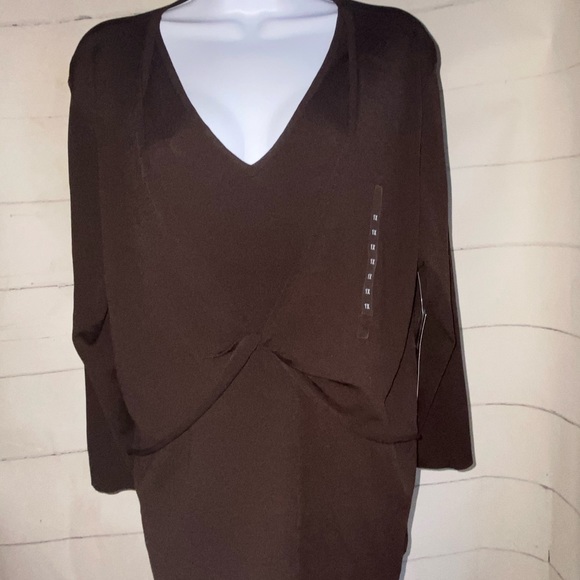 Women’s skirt and shirt - Picture 2 of 11